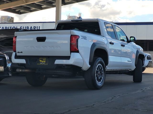 Used 2024 Toyota Tacoma TRD Off-Road AWD/4WD image 4