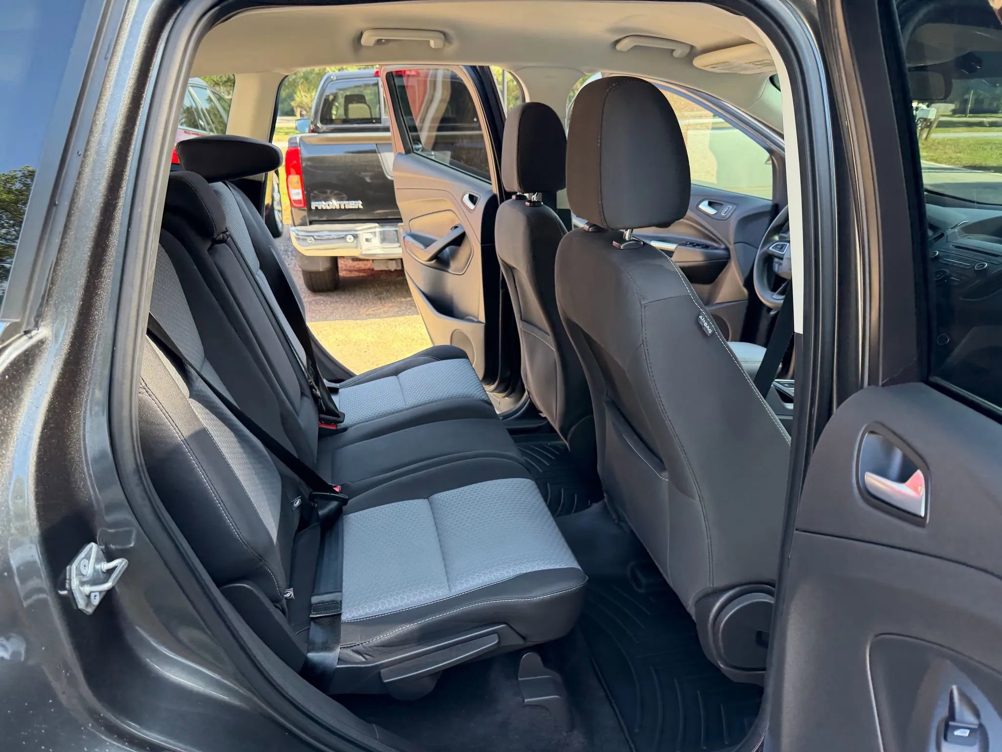 Used 2017 Ford Escape SE image 11