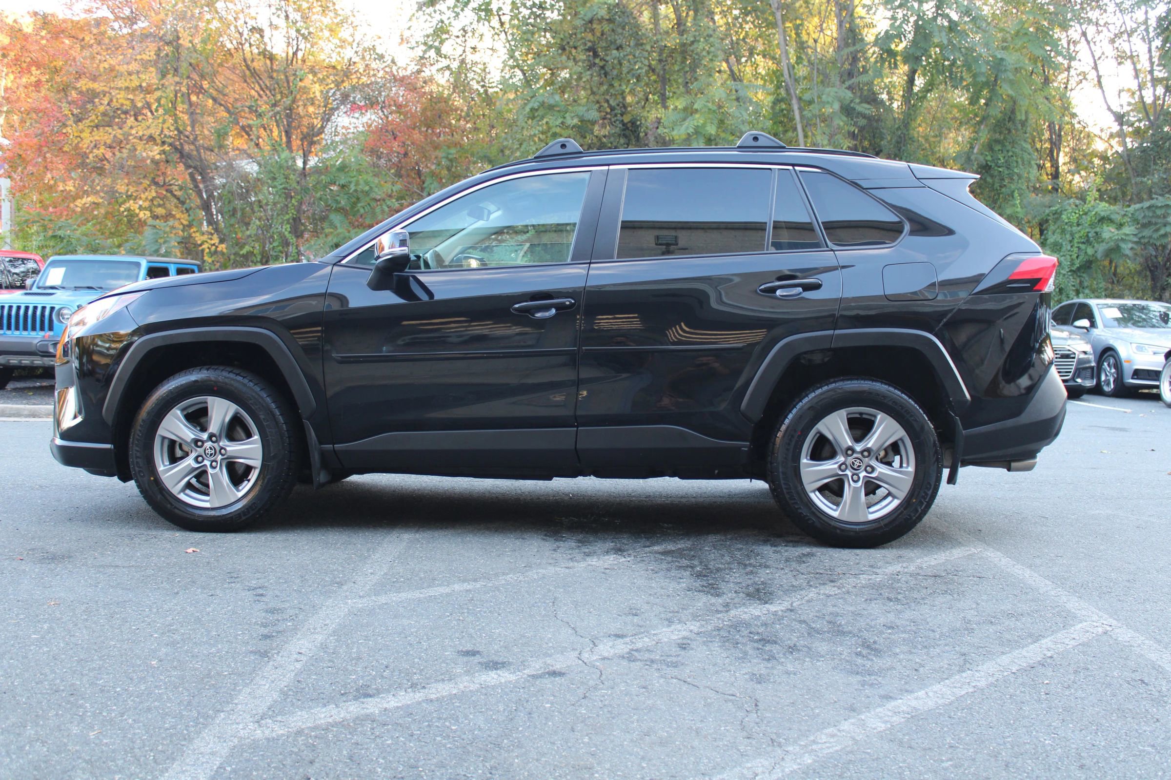 Used 2023 Toyota RAV4 XLE w/ XLE Grade Weather Package AWD/4WD image 22