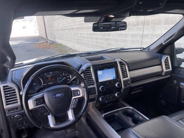 Used 2017 Ford F350 Platinum w/ Platinum Ultimate Package image 14