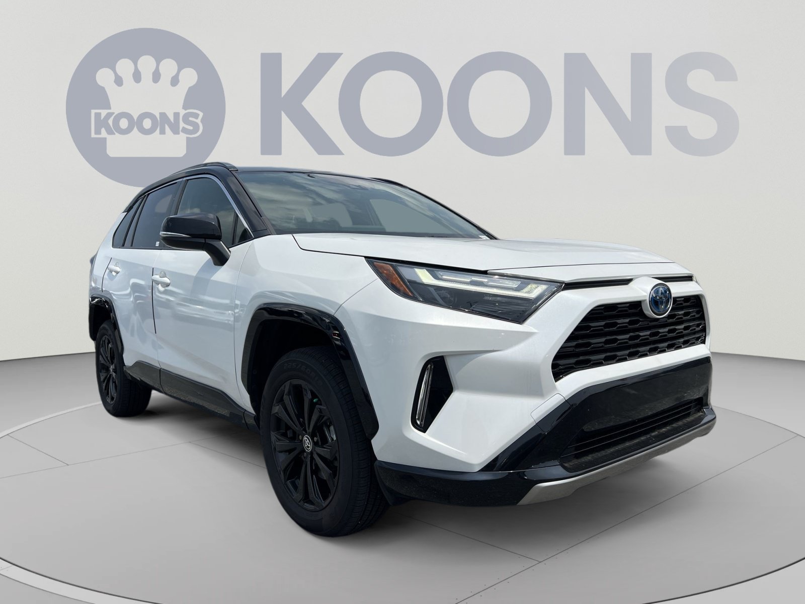 Used 2023 Toyota RAV4 XSE AWD/4WD image 10