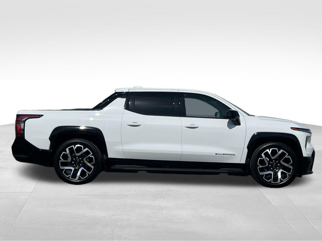 Used 2025 Chevrolet Silverado EV RST AWD/4WD image 6