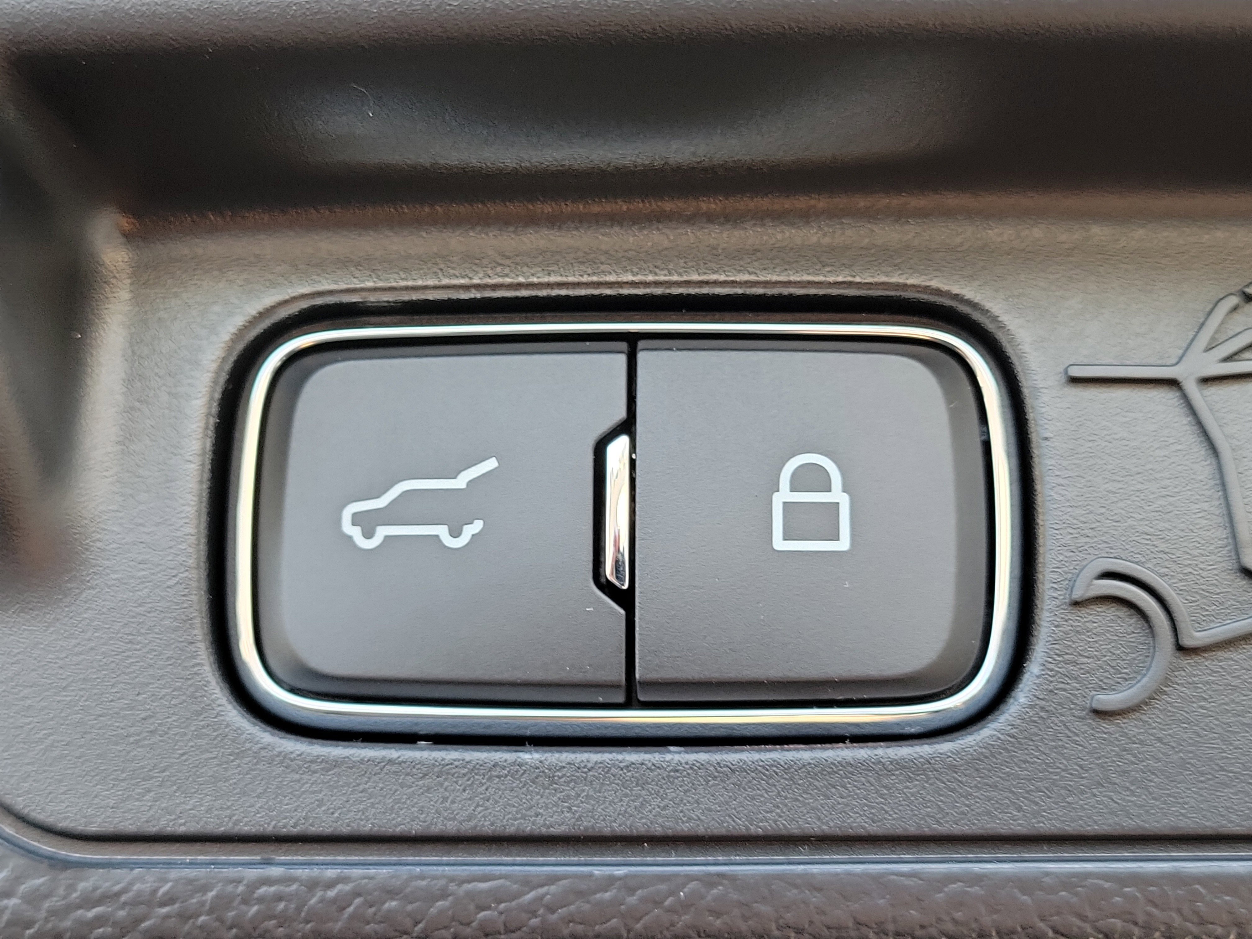 New 2026 Ford Explorer Active image 9