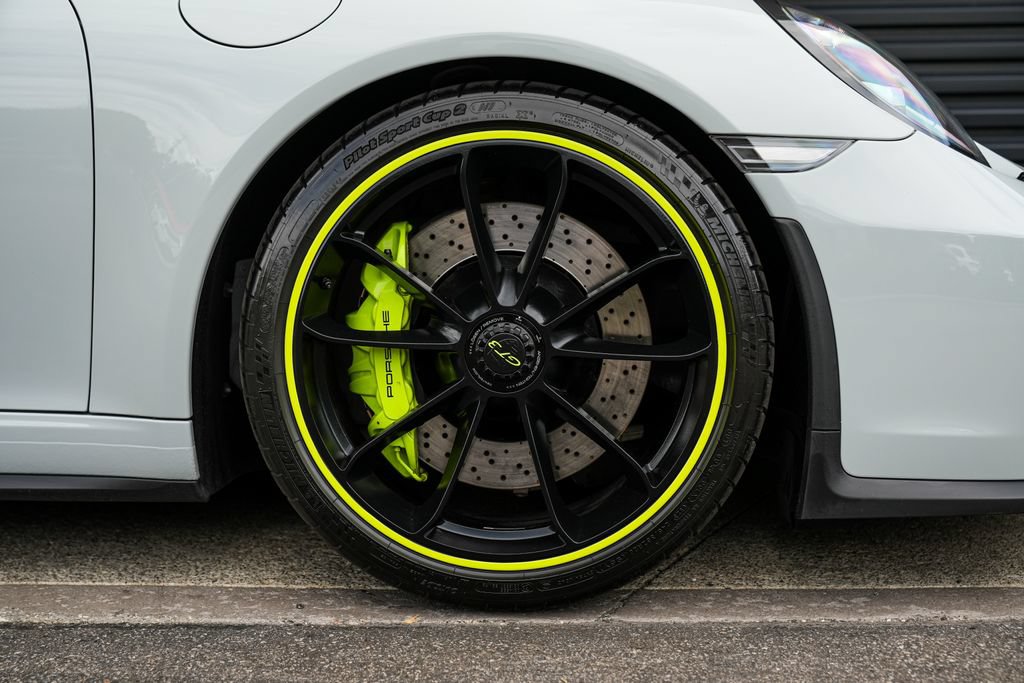 Certified 2018 Porsche 911 GT3 RWD image 35