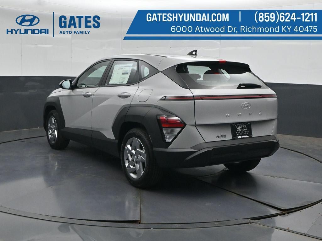 New 2027 Hyundai Kona SE FWD image 8