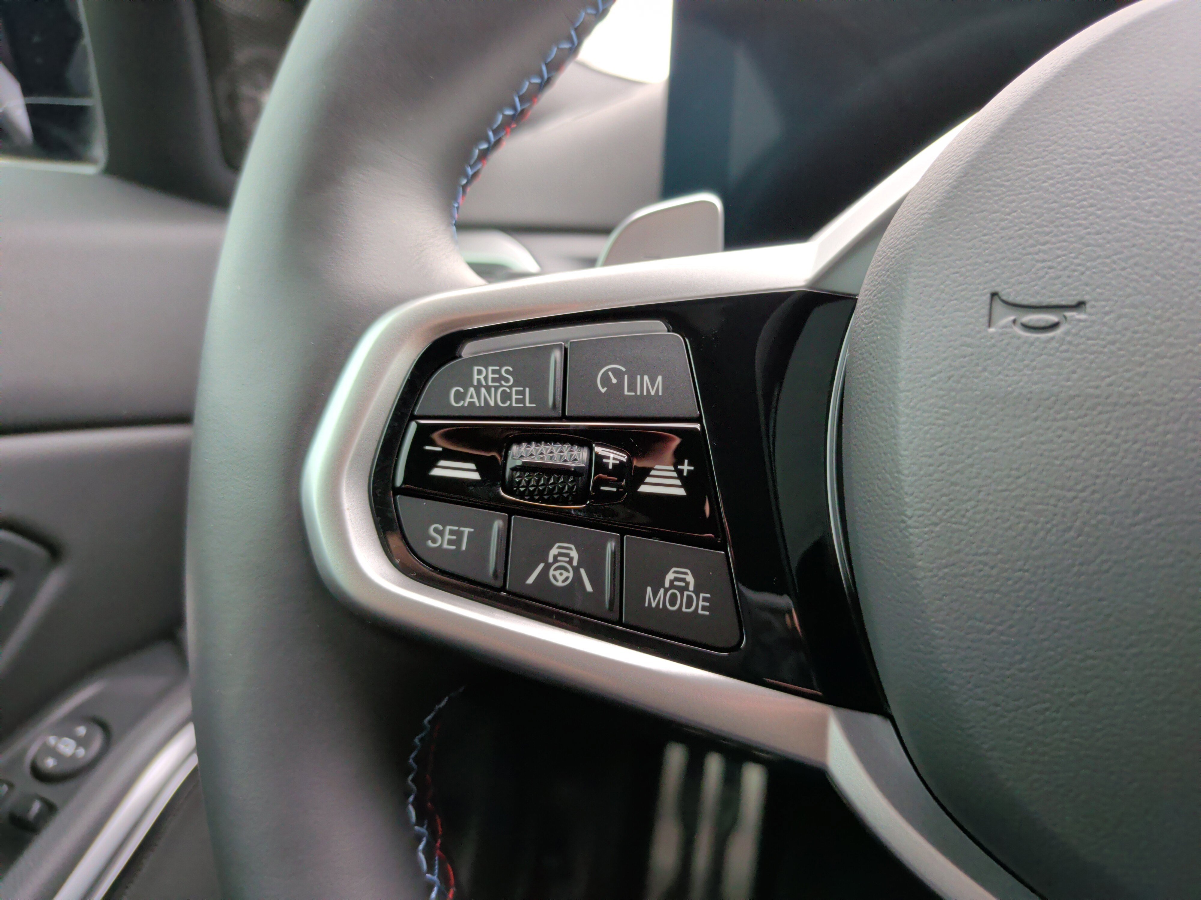 Used 2025 BMW M340i w/ Premium Package image 23