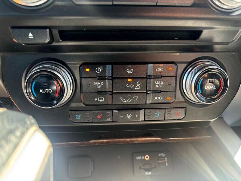 Used 2015 Ford F150 Platinum w/ Equipment Group 701A Luxury image 18