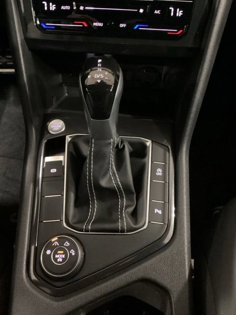 Certified 2023 Volkswagen Tiguan SE R-Line AWD/4WD image 7