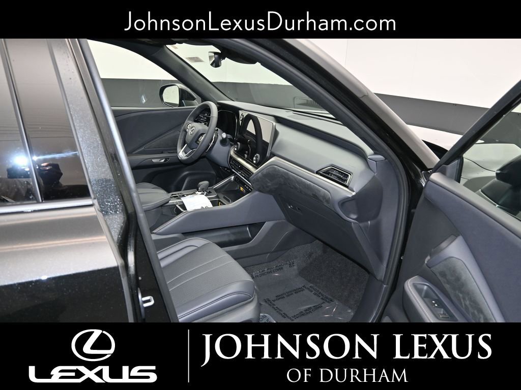 New 2026 Lexus TX 500h AWD image 10