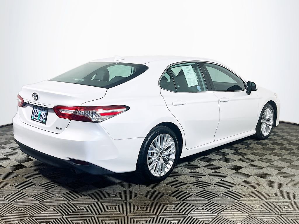 Certified 2019 Toyota Camry XLE FWD image 8