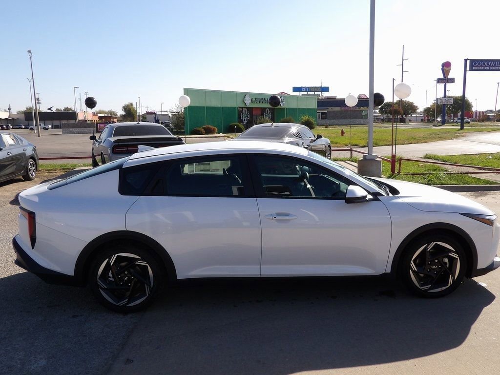 Used 2025 Kia K4 EX image 5