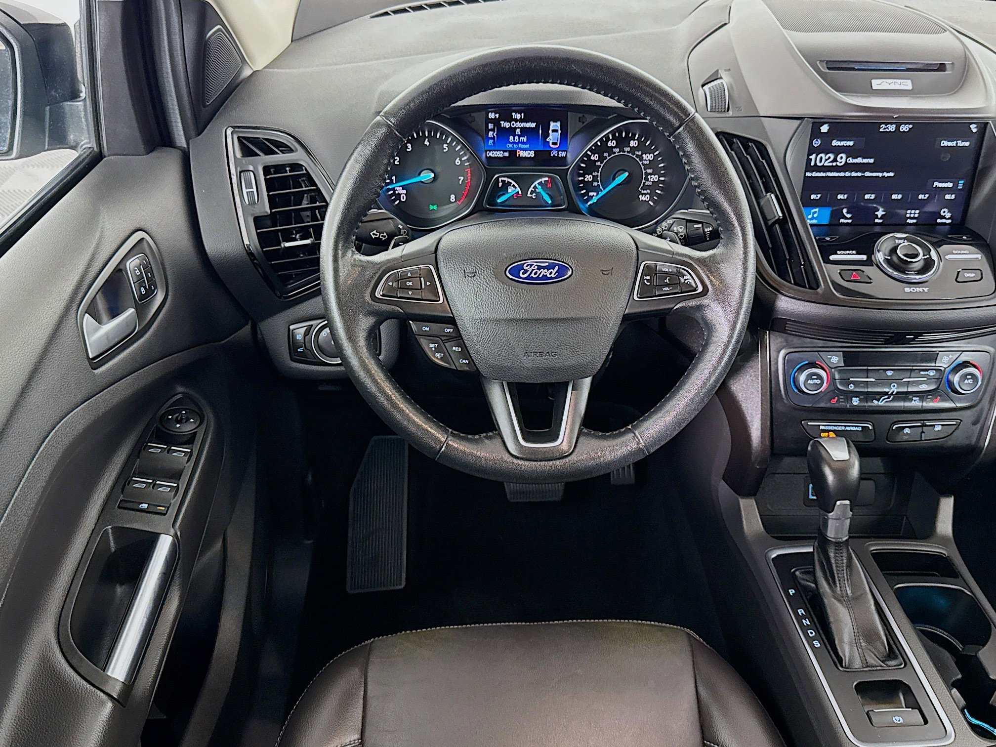 Used 2017 Ford Escape Titanium FWD image 16