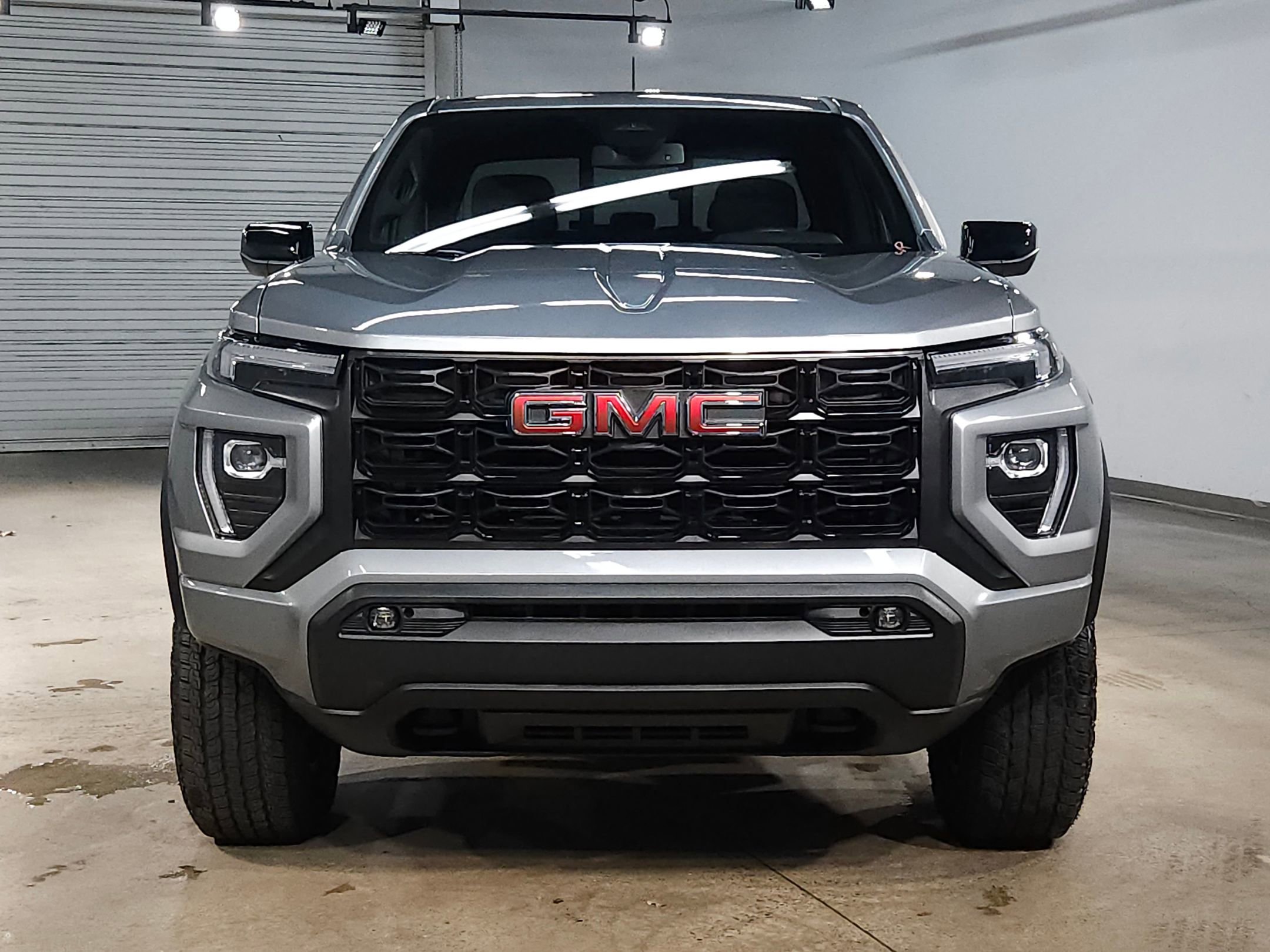 Used 2024 GMC Canyon Elevation w/ Elevation Premium Package image 2
