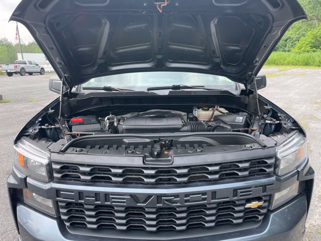 Used 2020 Chevrolet Silverado 1500 Custom w/ Custom Value Package AWD/4WD image 11