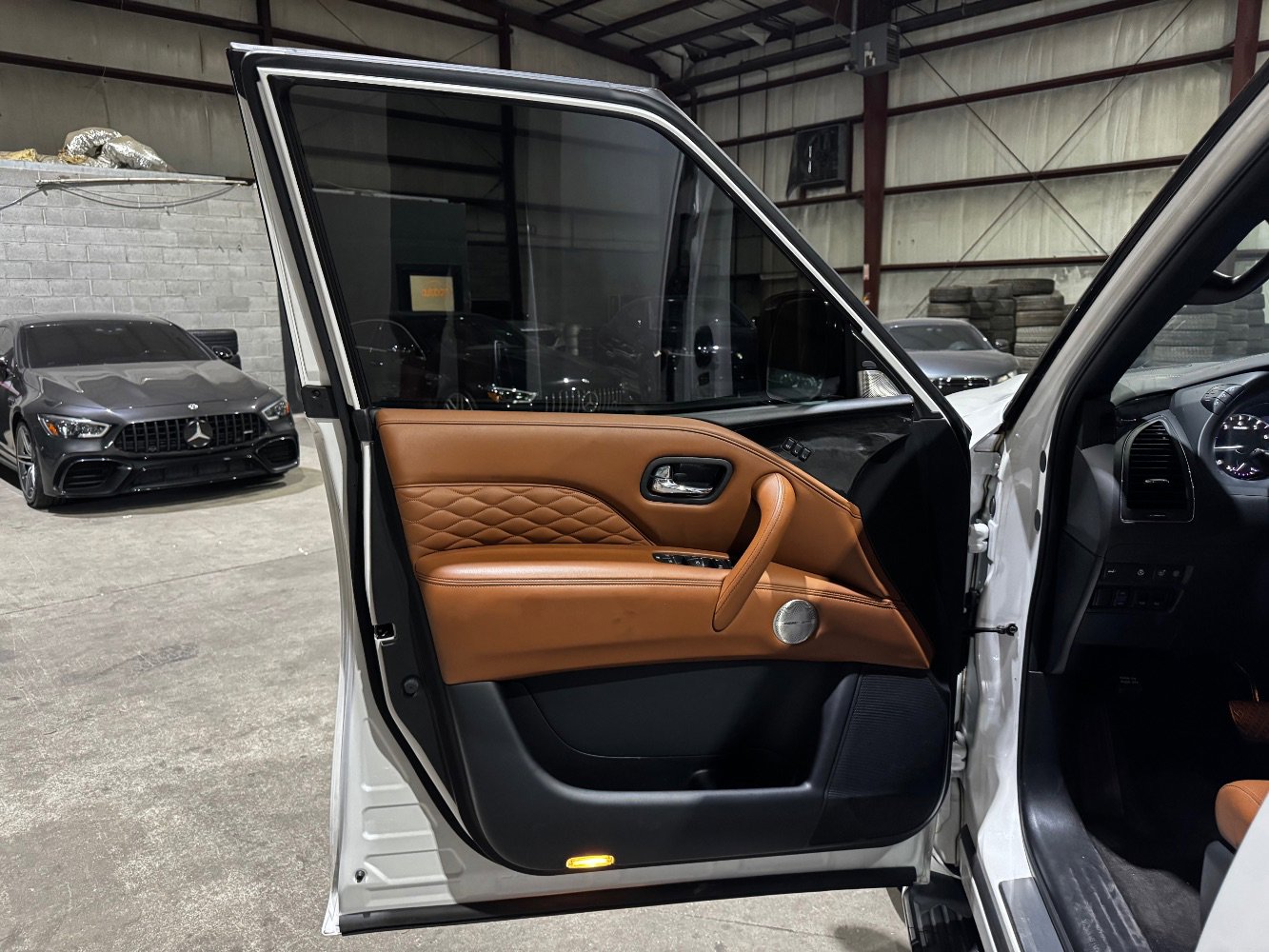 Used 2021 INFINITI QX80 Sensory w/ All-Season Package image 10