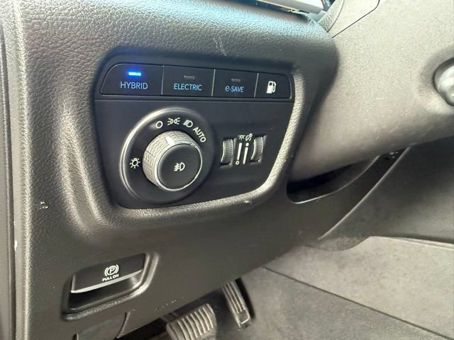 Used 2022 Jeep Grand Cherokee Limited 4xe w/ Luxury Tech Group II AWD/4WD image 35