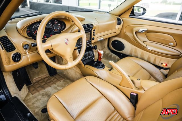 Used 2004 Porsche 911 Carrera 4S AWD/4WD image 2