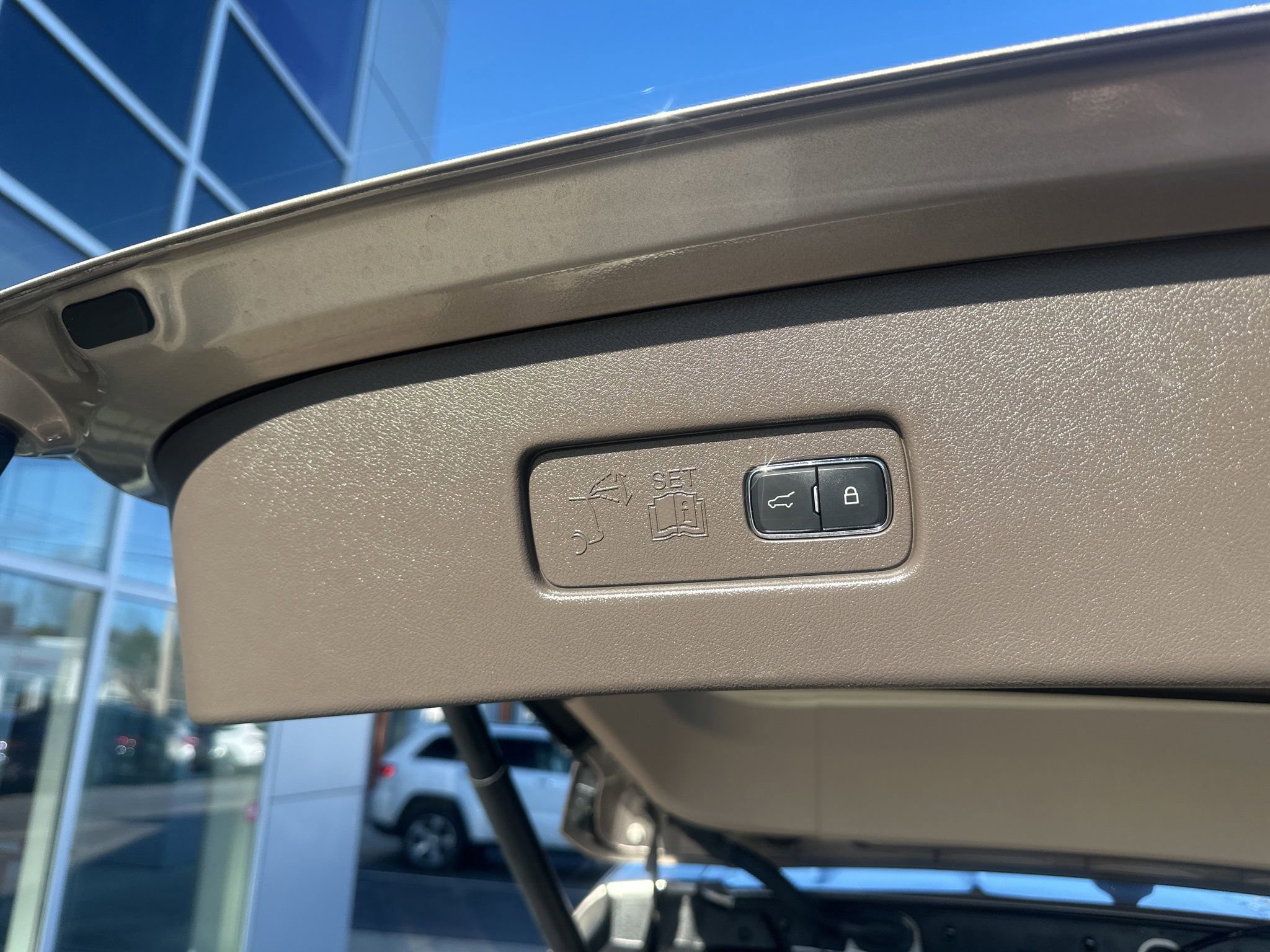 Used 2020 Lincoln Aviator Reserve w/ Equipment Group 201A image 23