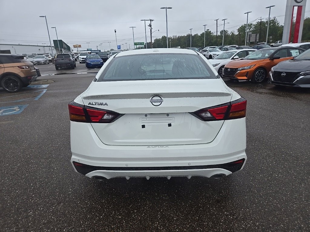 New 2025 Nissan Altima 2.5 SV image 6