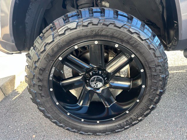 Certified 2018 Toyota Tacoma TRD Sport w/ Technology Package AWD/4WD image 9