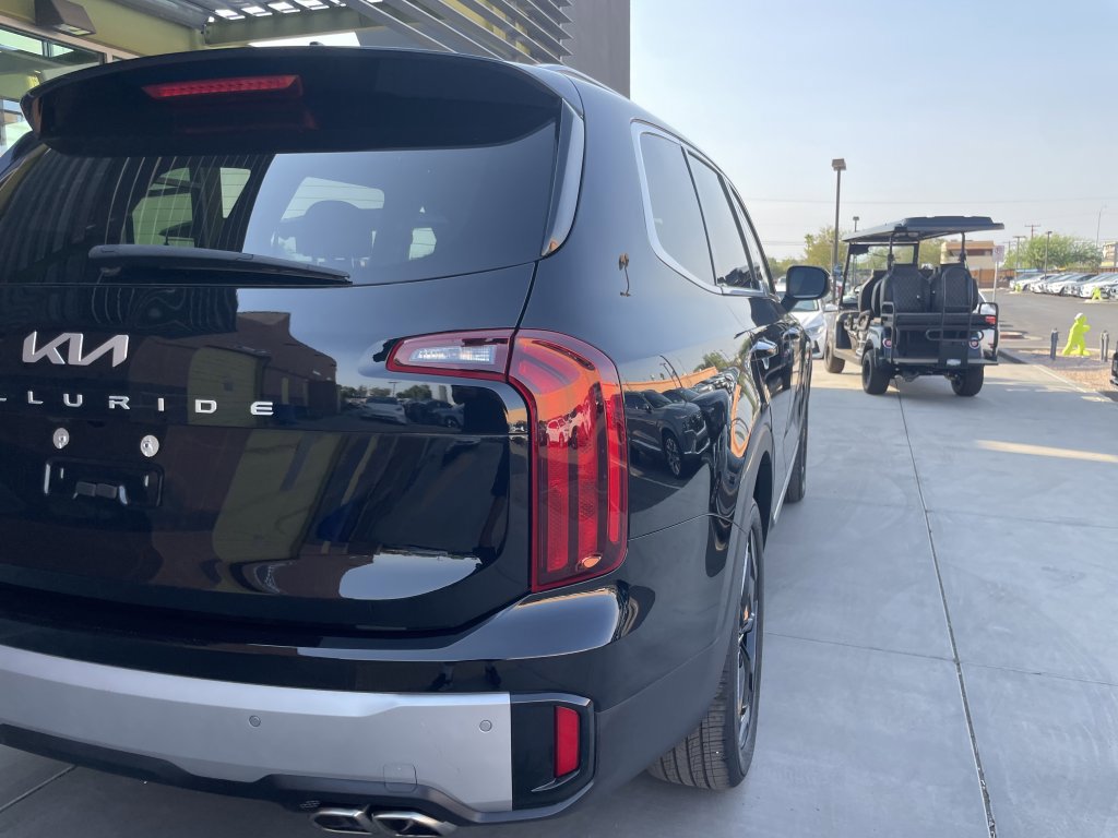 Used 2024 Kia Telluride S w/ S Sunroof Package image 12