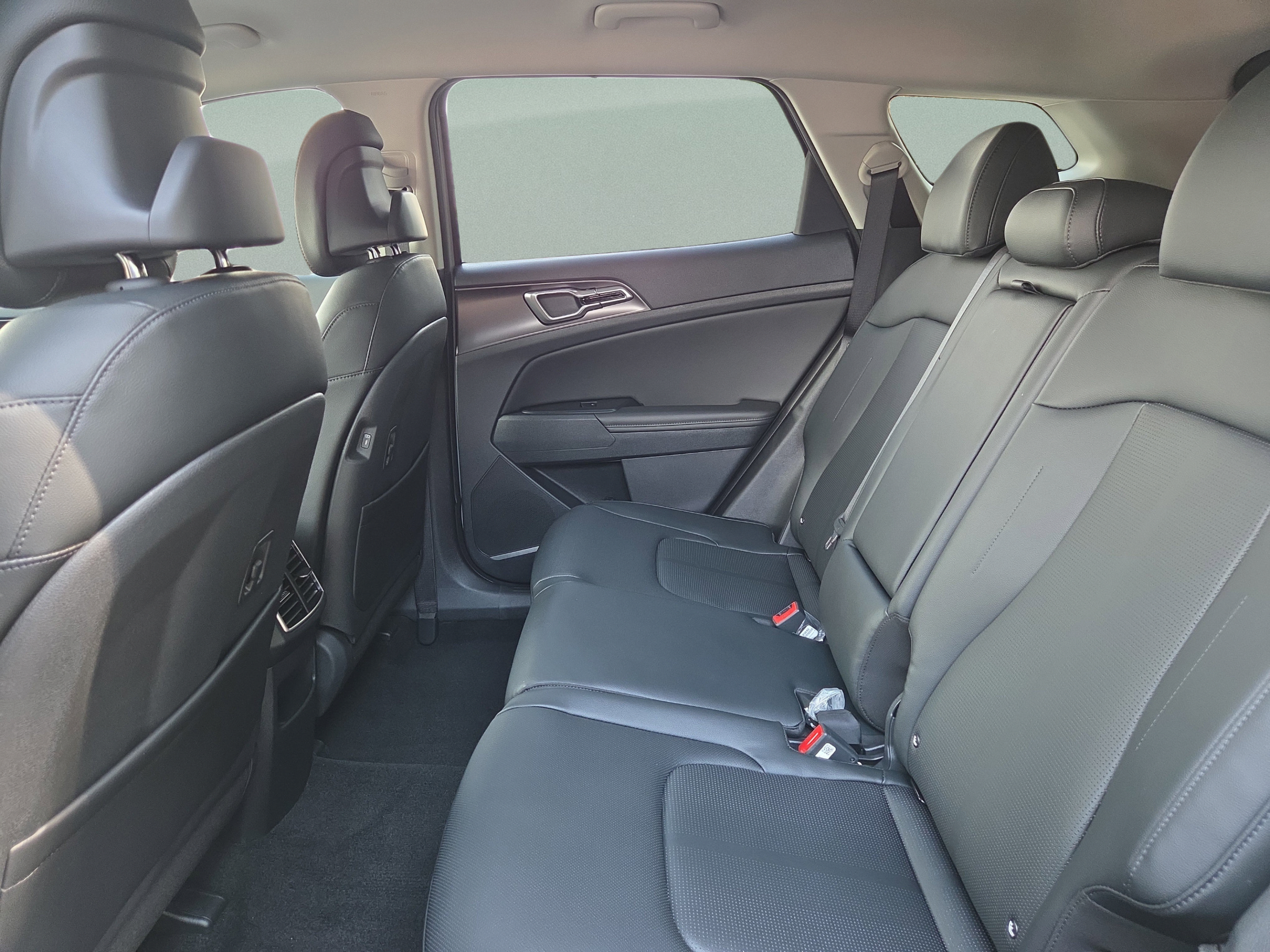 New 2026 Kia Sportage EX FWD image 11