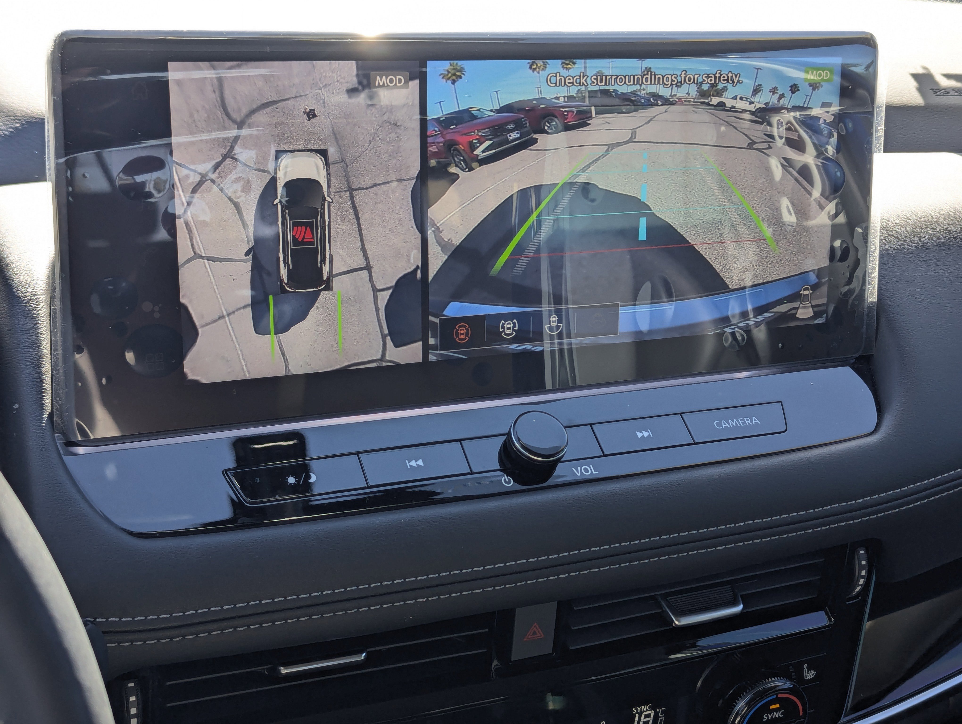 Used 2025 Nissan Rogue SL image 11