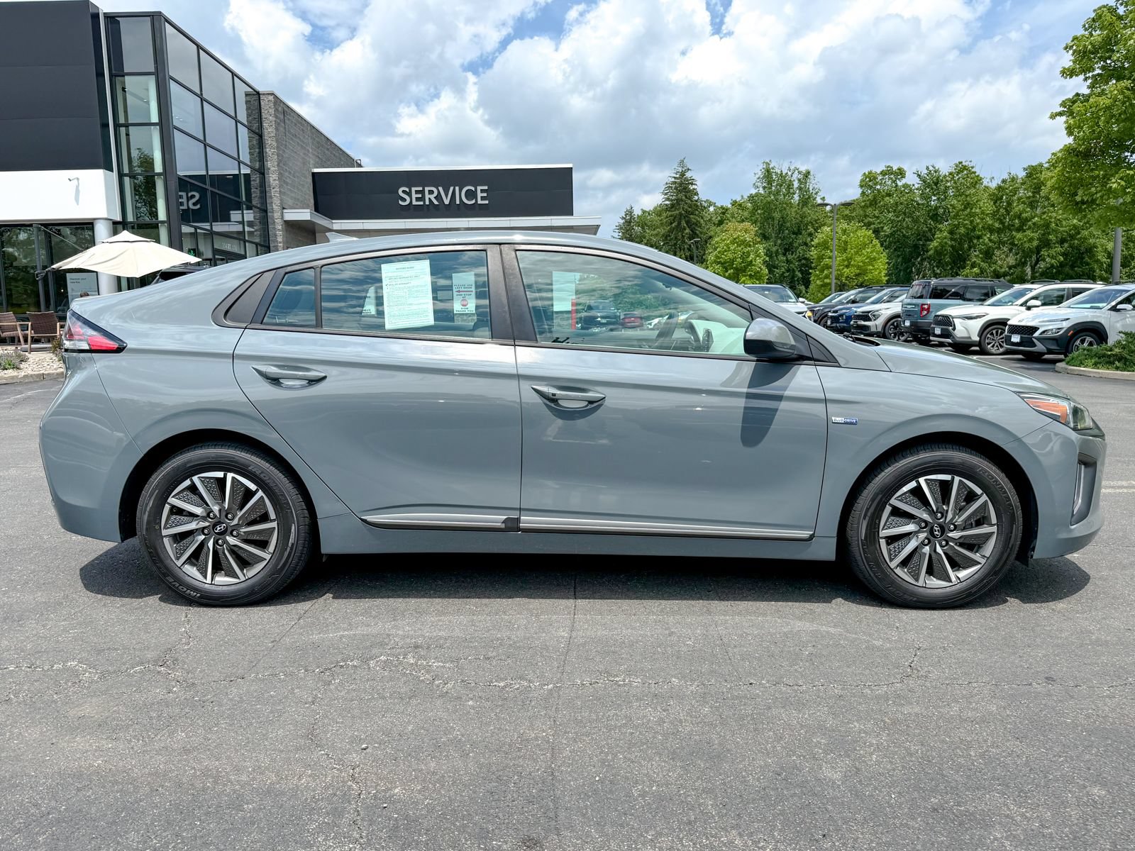 Used 2020 Hyundai Ioniq SE FWD image 5