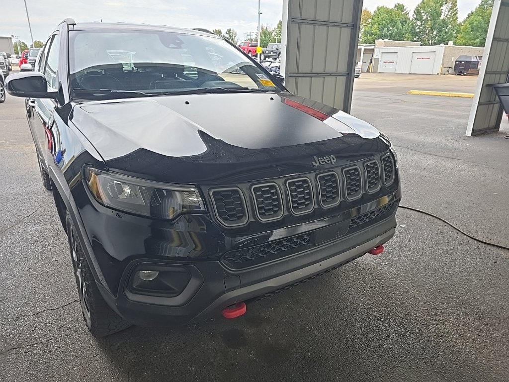 Used 2025 Jeep Compass Trailhawk