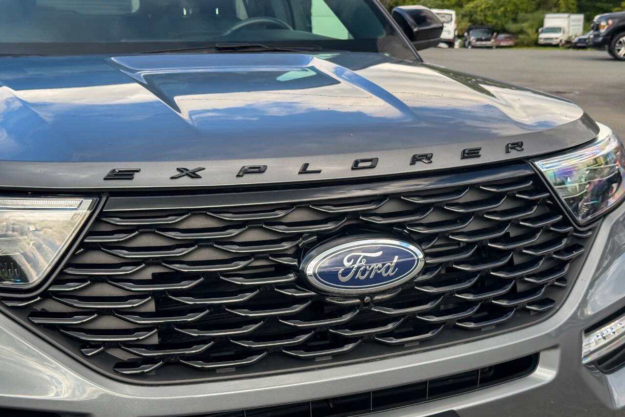 Used 2023 Ford Explorer ST-Line w/ Class IV Trailer Tow Package AWD/4WD image 9