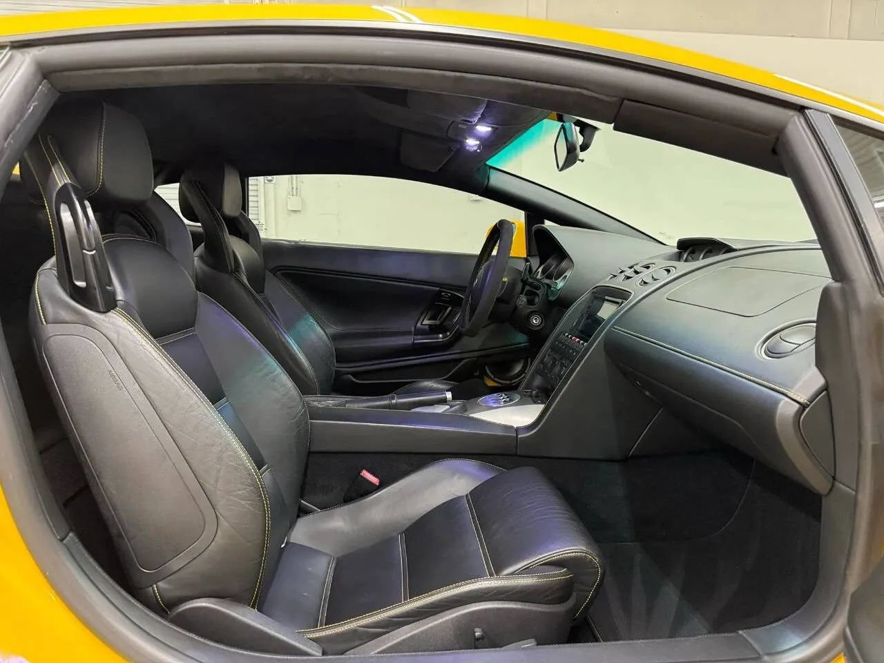 Used 2006 Lamborghini Gallardo AWD/4WD image 10