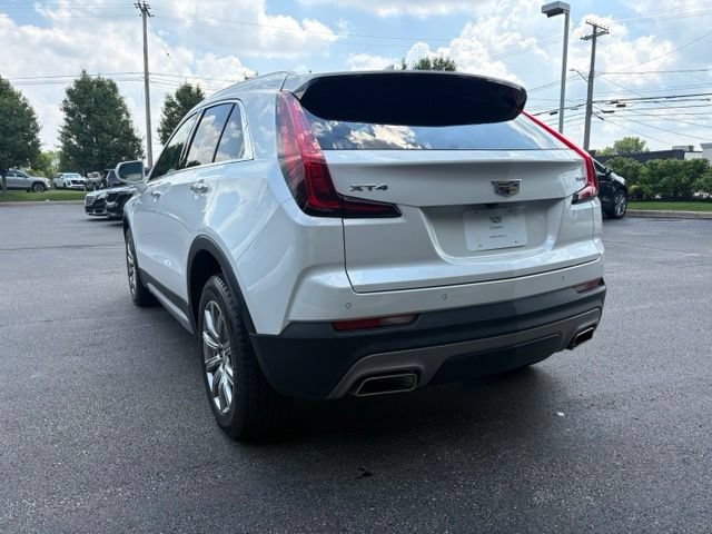 Used 2021 Cadillac XT4 Premium Luxury w/ Cold Weather Package FWD image 3