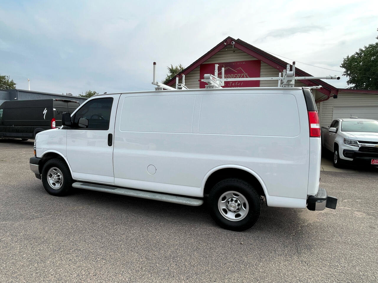 Used 2020 Chevrolet Express 2500 w/ Driver Convenience Package image 6