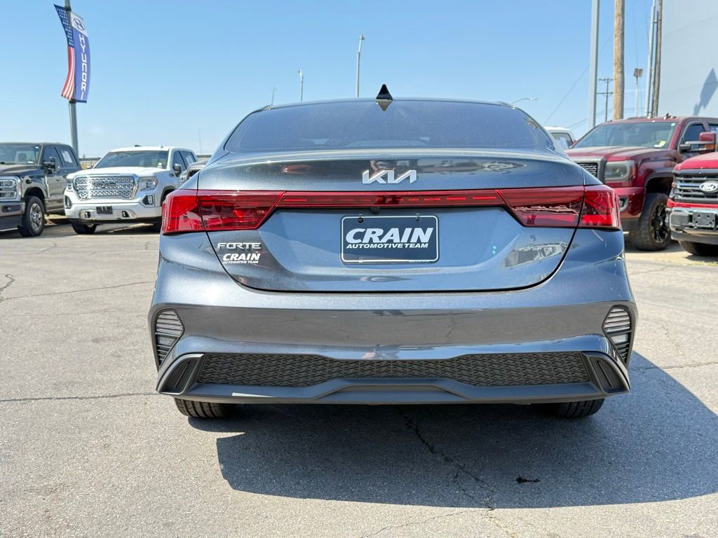 Used 2024 Kia Forte LXS w/ LXS Technology Package FWD image 6