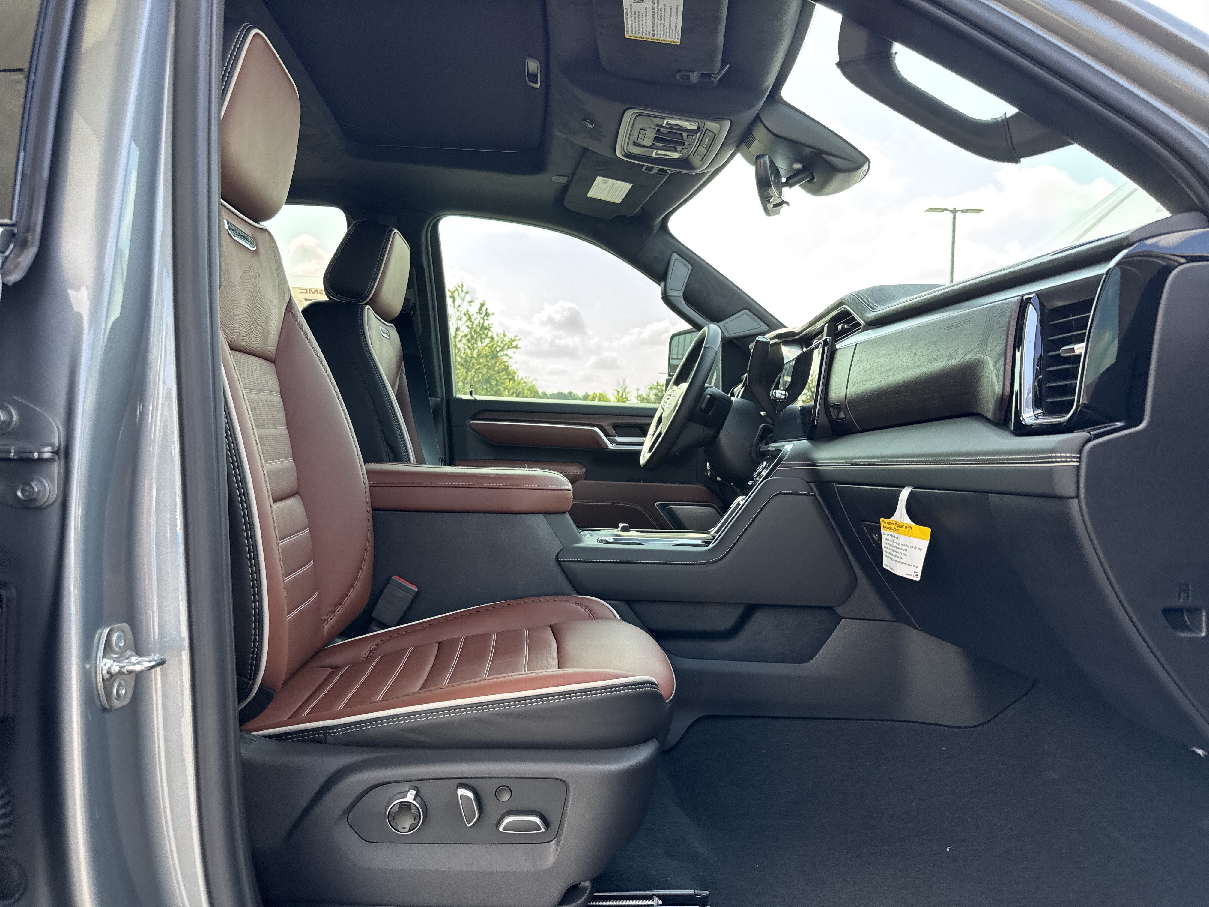 New 2026 GMC Sierra 2500 Denali Ultimate AWD/4WD image 32
