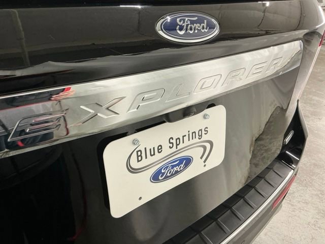 Used 2023 Ford Explorer Limited w/ Hybrid Equipment Group 310A image 5