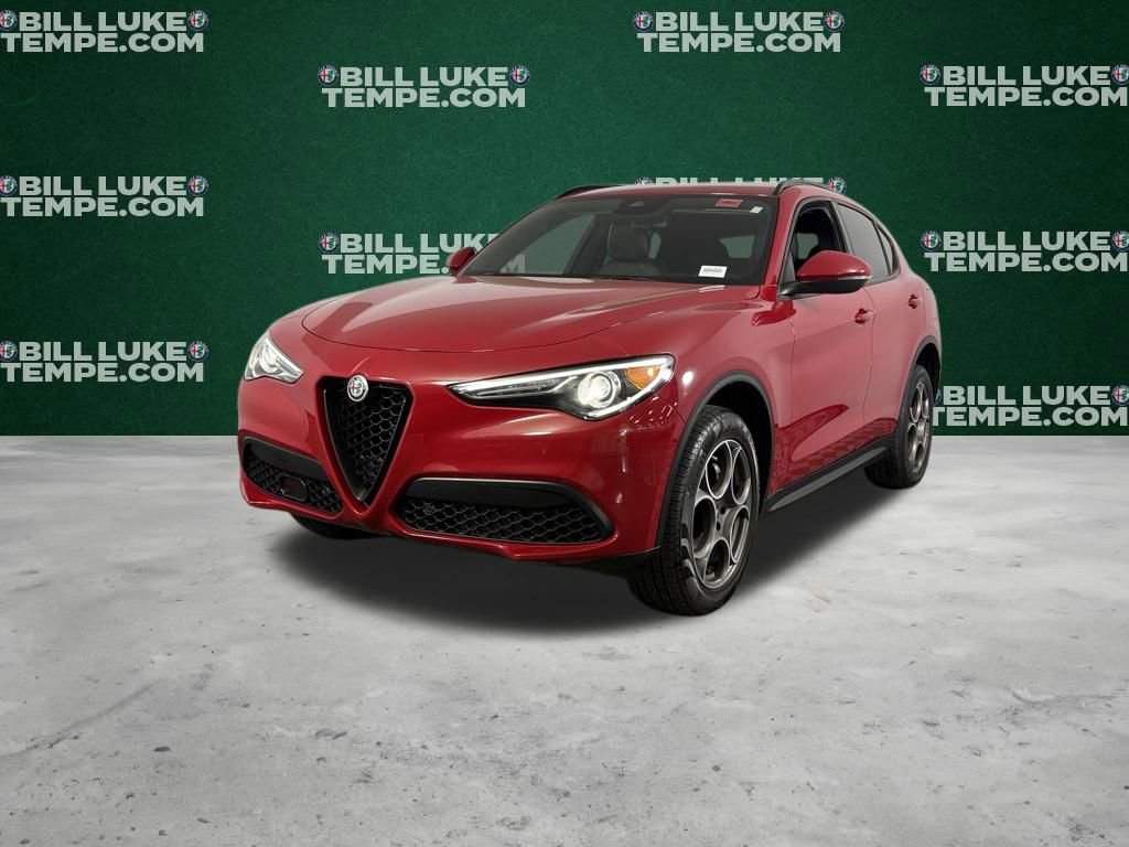 Used 2022 Alfa Romeo Stelvio Sprint image 4