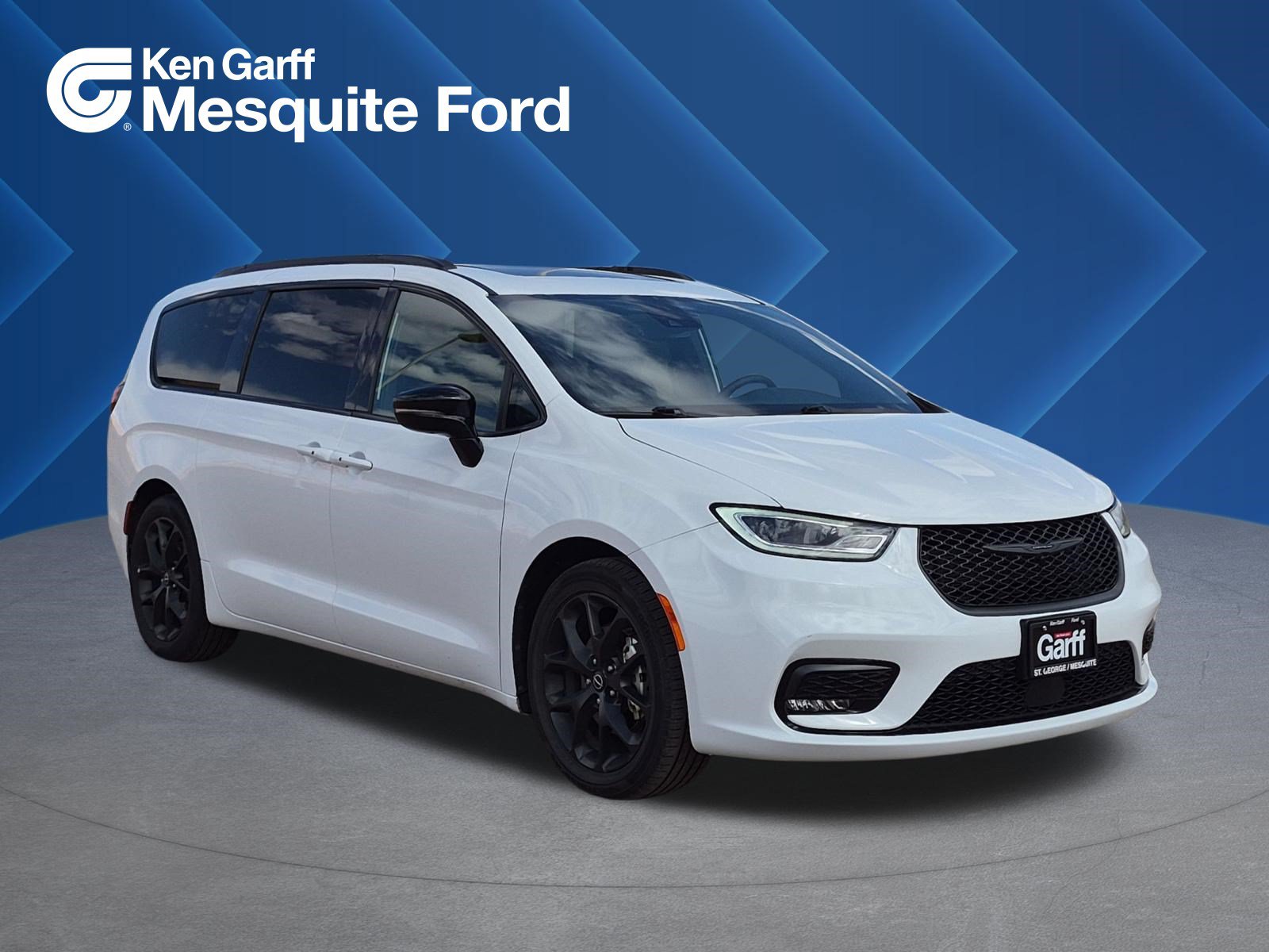 Used 2025 Chrysler Pacifica Limited