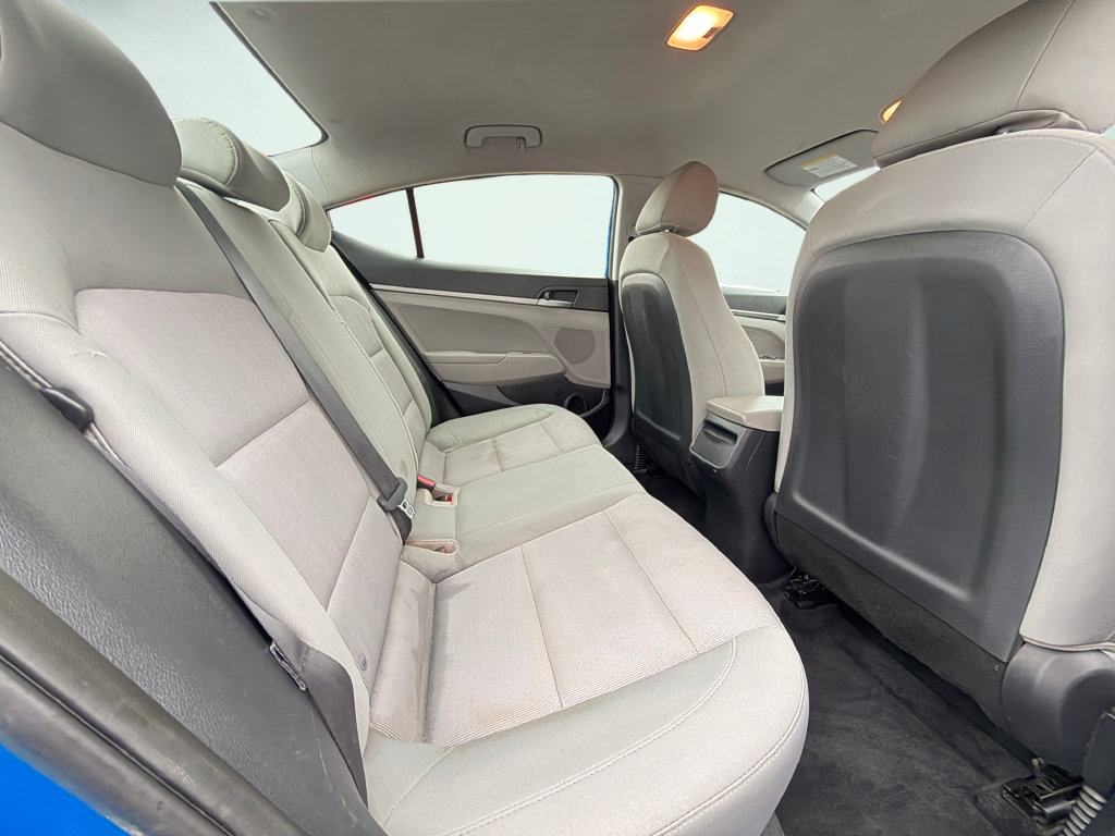 Used 2017 Hyundai Elantra SE FWD image 35