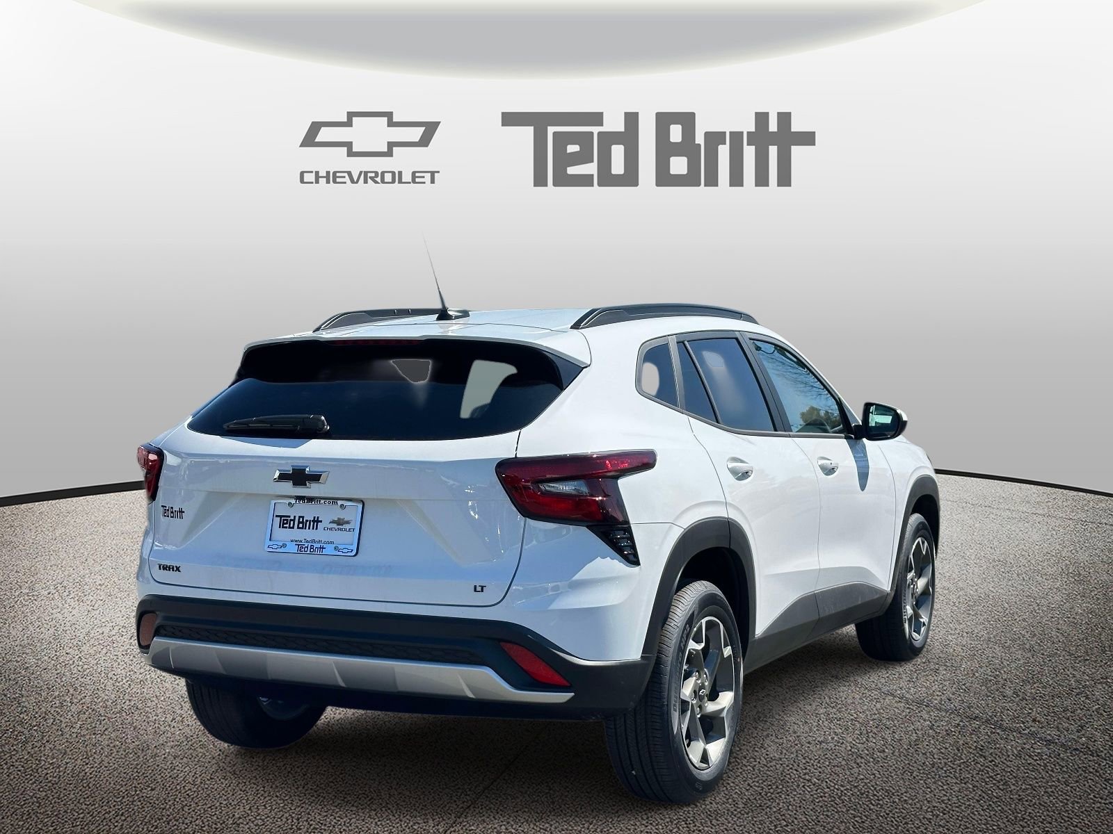 New 2026 Chevrolet Trax LT w/ Driver Confidence Package FWD image 4