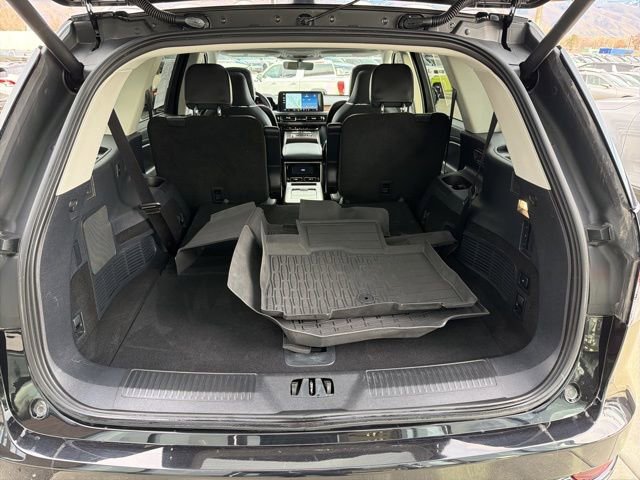 Used 2025 Lincoln Aviator Reserve w/ Equipment Group 201A image 30