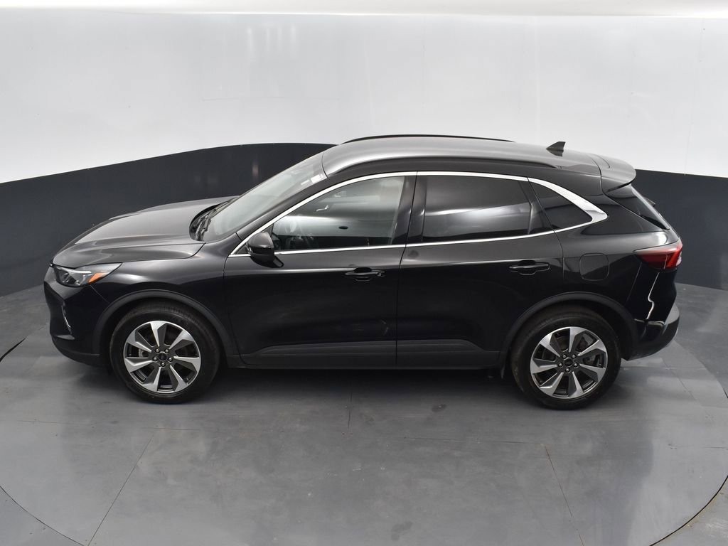 Used 2023 Ford Escape Platinum image 44