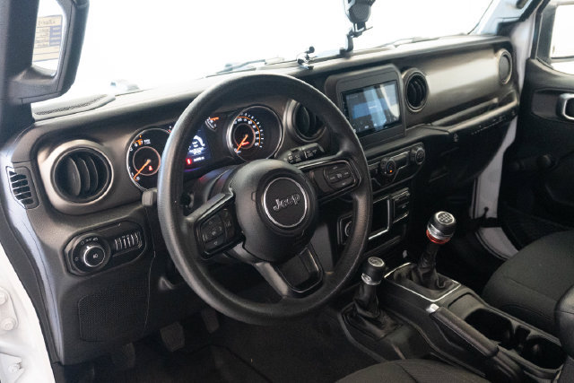 Used 2020 Jeep Wrangler Sport AWD/4WD image 4