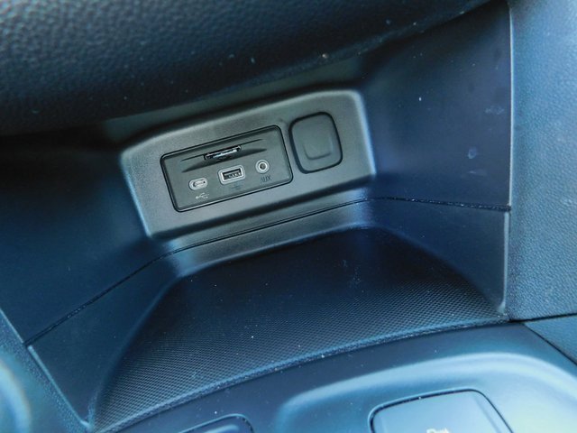 Used 2024 Chevrolet Equinox RS w/ RS Leather Package image 32