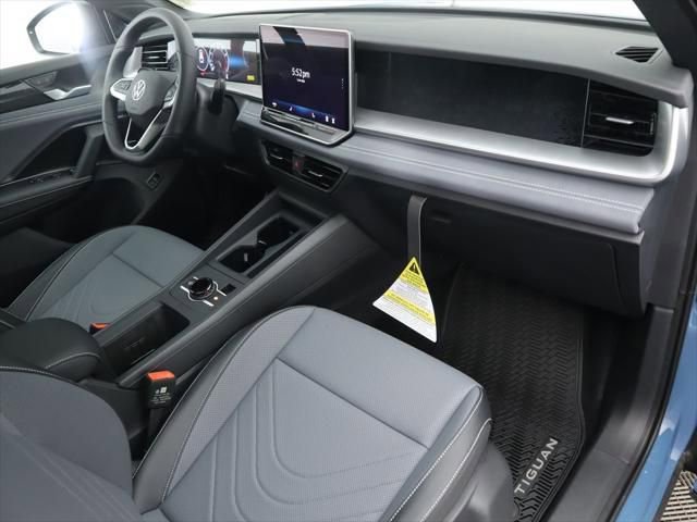 New 2026 Volkswagen Tiguan SE R-Line image 17