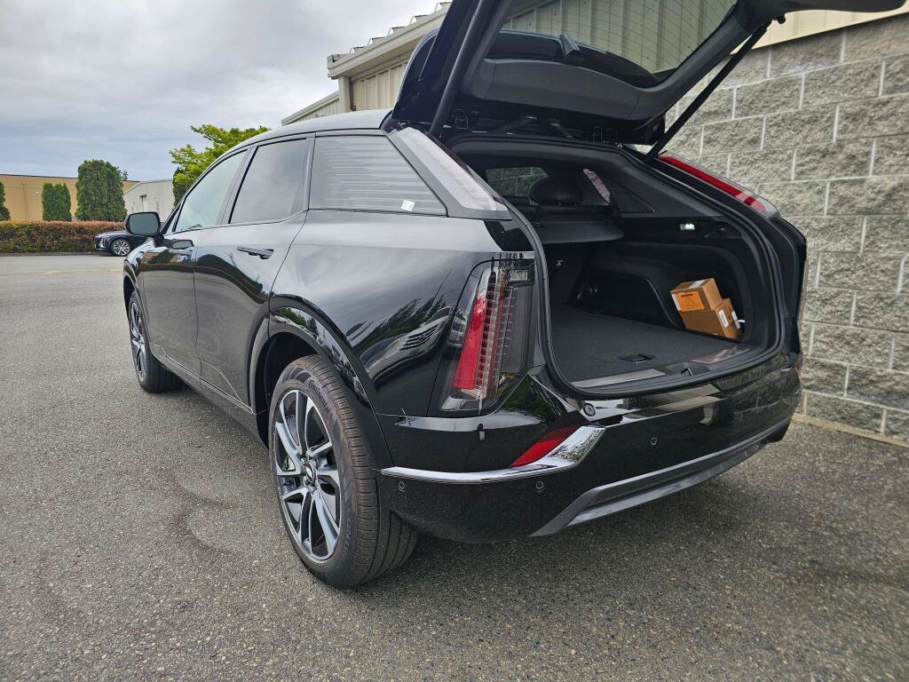 New 2026 Cadillac Optiq Sport 2 RWD image 7