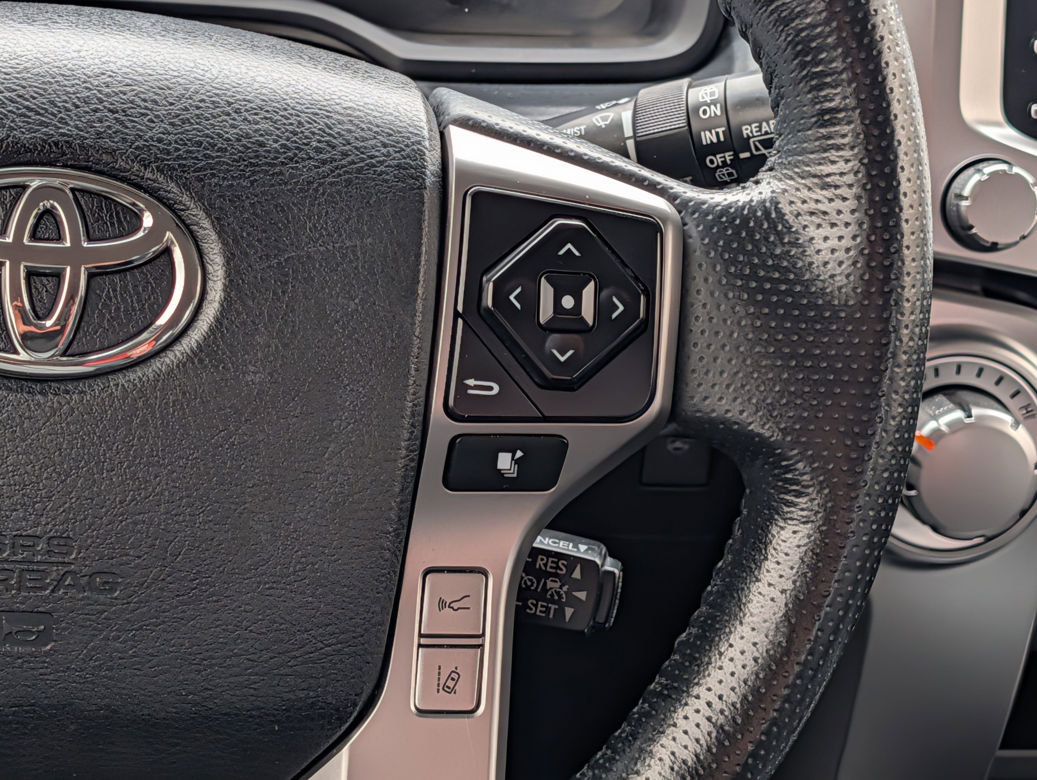 Used 2024 Toyota 4Runner SR5 Premium AWD/4WD image 21