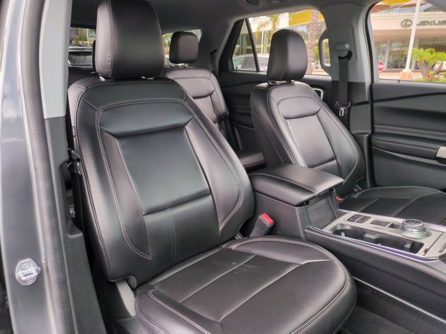 Used 2022 Ford Explorer XLT w/ Equipment Group 202A RWD image 29