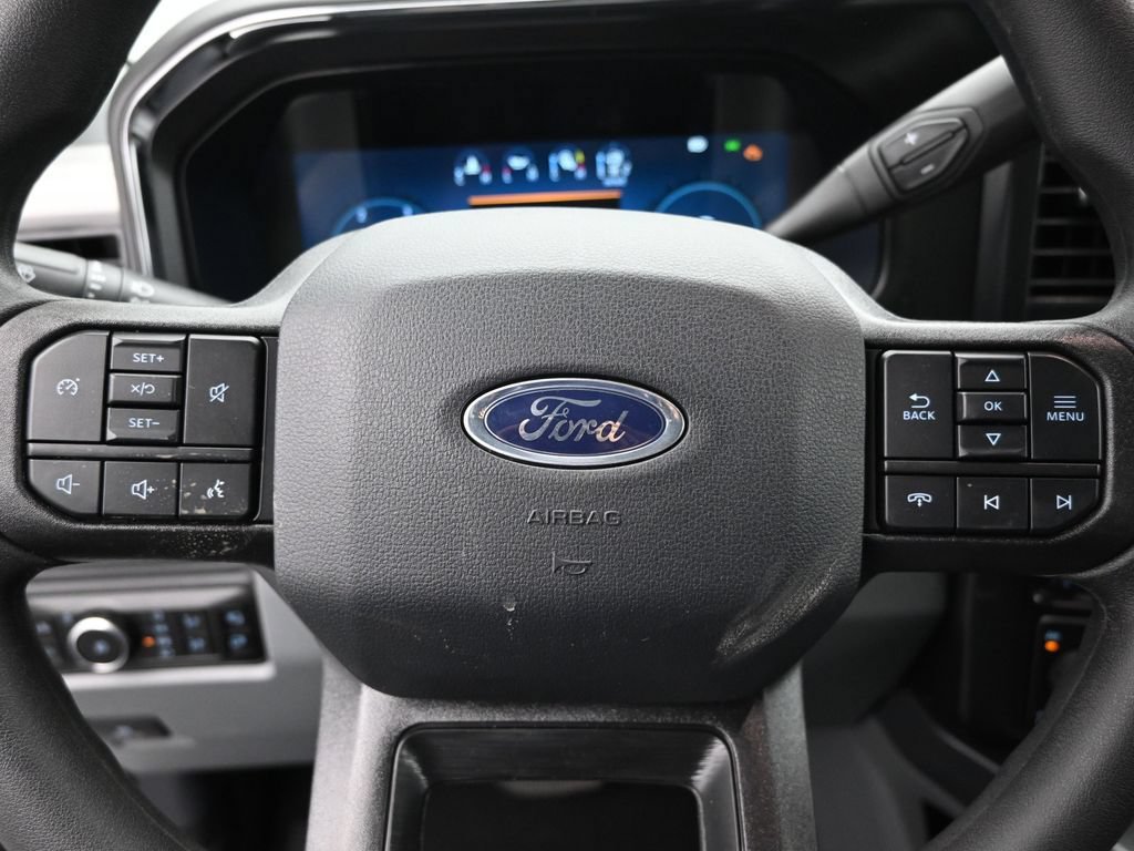 New 2026 Ford F350 XLT w/ XLT Premium Package AWD/4WD image 11