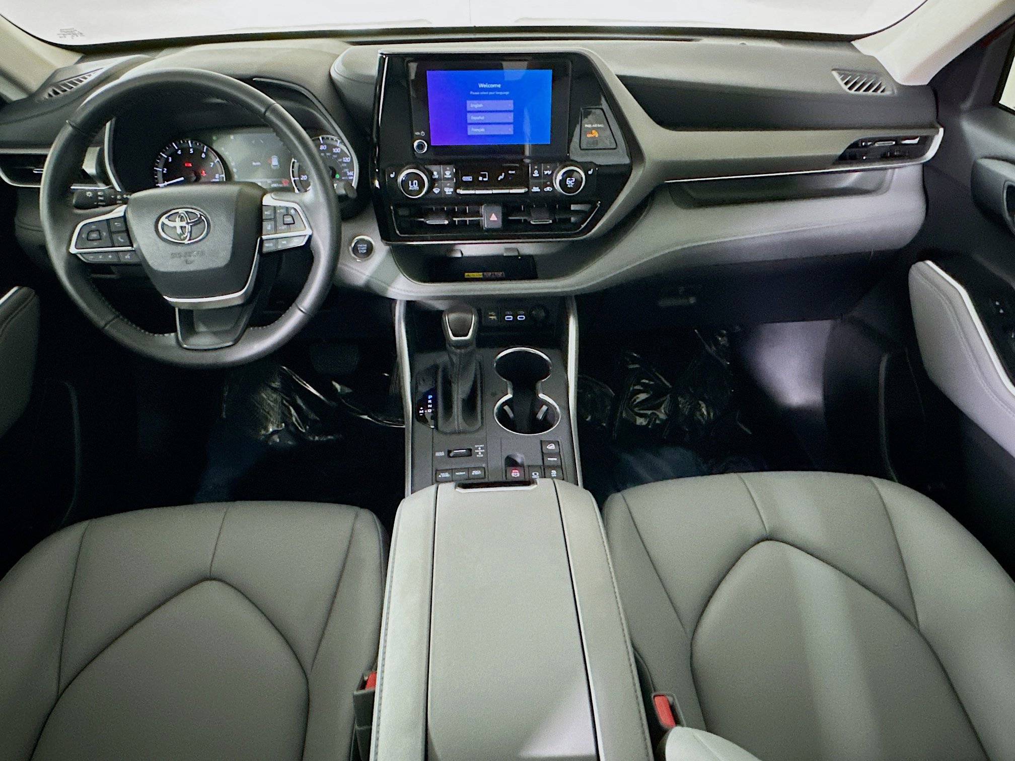 Used 2026 Toyota Highlander XLE image 27